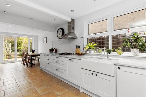 130 Gladstone Road, London, SW19 1QW