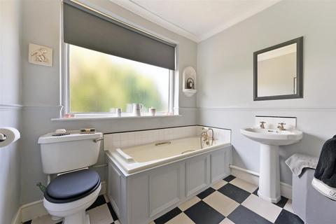 35 Westway, London, SW20 9LX
