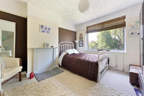 35 Westway, London, SW20 9LX