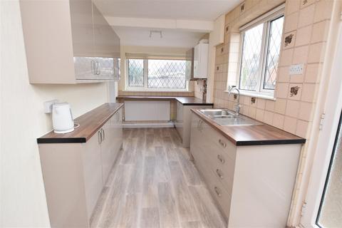 3 bedroom semi-detached house for sale, Craithie Road, Cleethorpes DN35