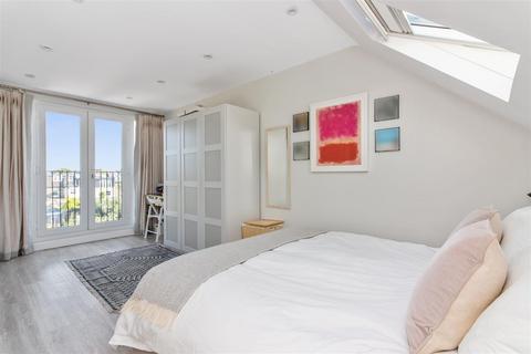 97 Faraday Road, London, SW19 8PA