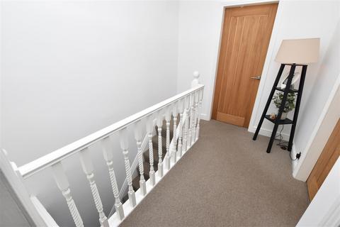 158 Fairmont Road, Grimsby, DN32 8DU