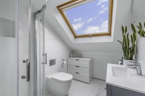 45 Edna Road, Raynes Park, London, SW20 8BS