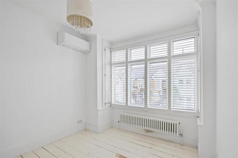 45 Edna Road, Raynes Park, London, SW20 8BS