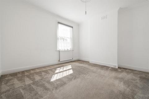 43b Princes Road, London, SW19 8RA