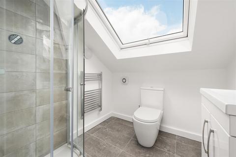 43b Princes Road, London, SW19 8RA