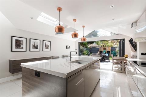22 Effra Road, Wimbledon, London, SW19 8PP