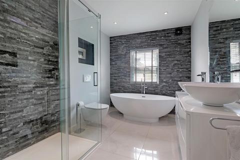 22 Effra Road, Wimbledon, London, SW19 8PP