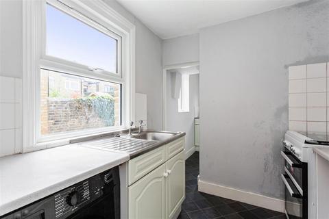 45 Gladstone Road, London, SW19 1QU
