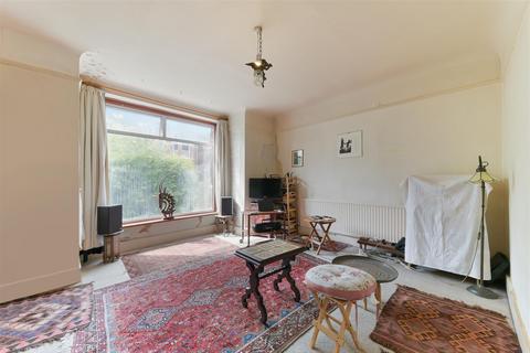 9 Effra Road, Wimbledon, London, SW19 8PW