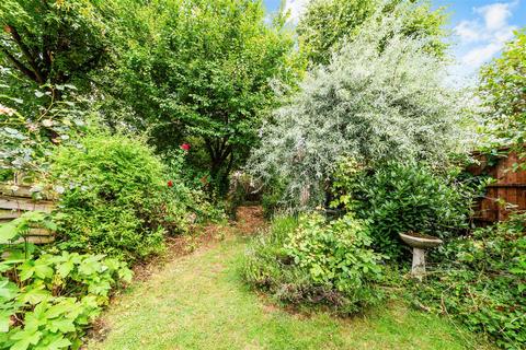 9 Effra Road, Wimbledon, London, SW19 8PW
