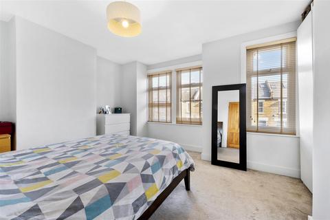 61 Bronson Road, London, SW20 8DZ