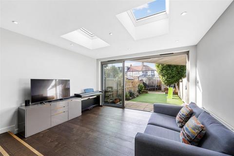 61 Bronson Road, London, SW20 8DZ