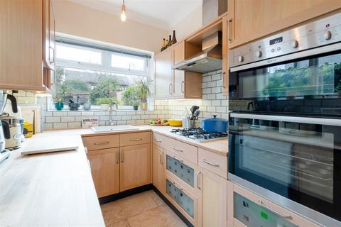 19 All Saints Road, London, SW19 1BU