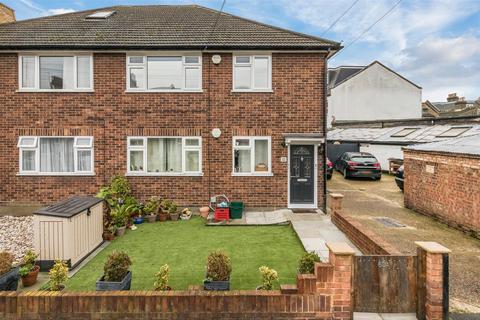 60b Quicks Road, London, SW19 1EY