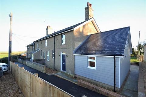 3 bedroom end of terrace house to rent - Hyde Hall Farm Cottage, Buntingford