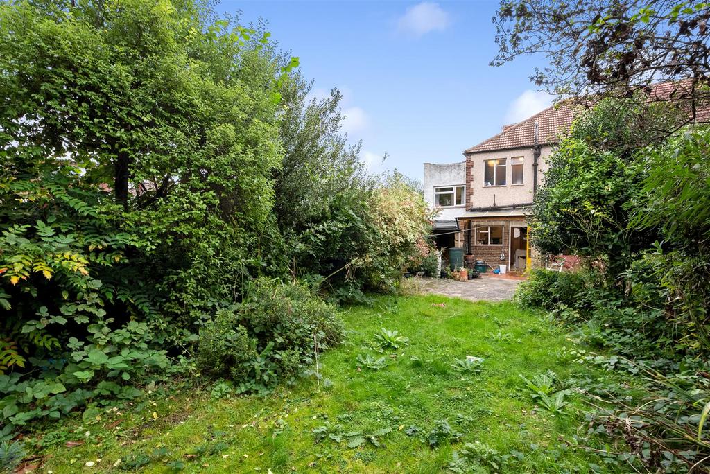 Large South Facing Garden