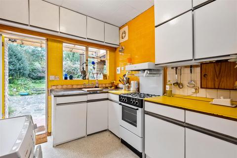 13 Coppice Close, London, SW20 9AS
