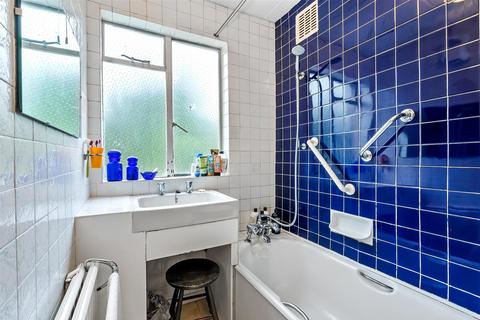 13 Coppice Close, London, SW20 9AS