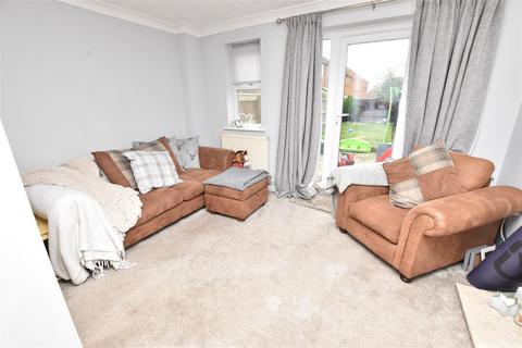 2 bedroom townhouse for sale, Gill Court, Grimsby DN33