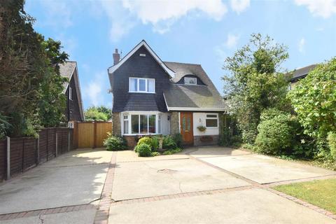 3 bedroom detached house for sale - Laceby Road, Grimsby DN34