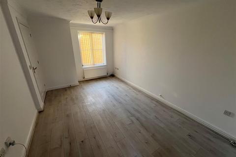 14 Finmere Way, Shirley, Solihull, B90 3SS