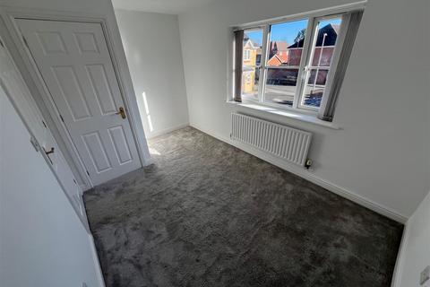 14 Finmere Way, Shirley, Solihull, B90 3SS
