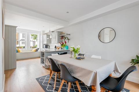 30 Nelson Road, London, SW19 1HT