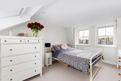 30 Nelson Road, London, SW19 1HT
