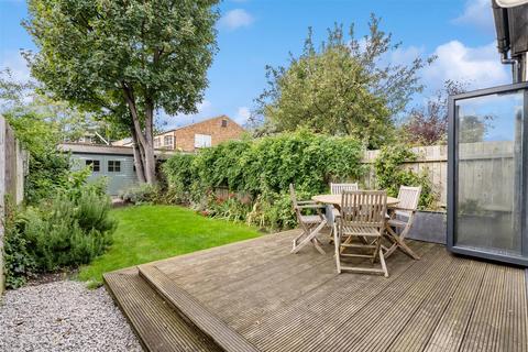 42 Hamilton Road, London, SW19 1JF