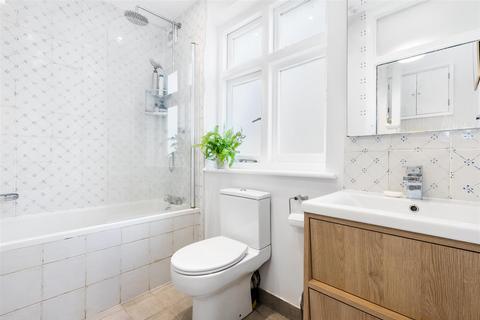 42 Hamilton Road, London, SW19 1JF