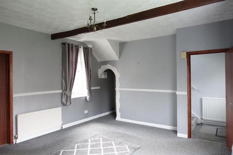 3 bedroom terraced house to rent, Paxton Avenue, Carcroft, Doncaster