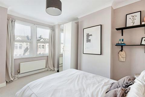 81 Carlton Park Avenue, London, SW20 8BJ