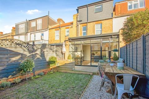 81 Carlton Park Avenue, London, SW20 8BJ