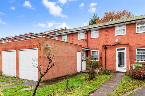 11 Rectory Close, London, SW20 9DQ