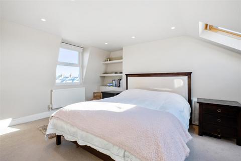 104 Lambton Road, London, SW20 0TJ
