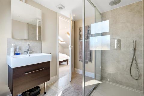 104 Lambton Road, London, SW20 0TJ