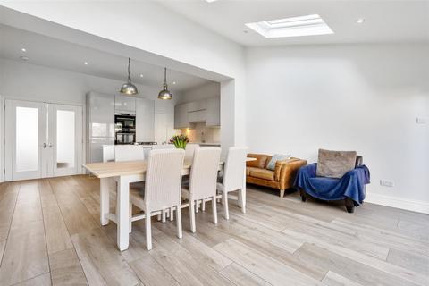 104 Lambton Road, London, SW20 0TJ