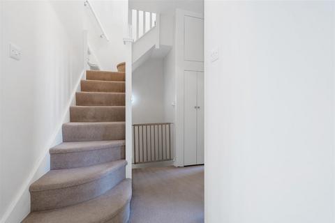 104 Lambton Road, London, SW20 0TJ