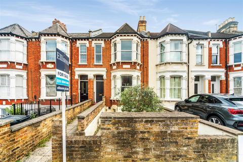 Flat 3, 4 Woodside, London, SW19 7AR