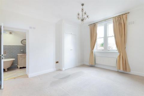 32 Bradshaw Close, London, SW19 8NL