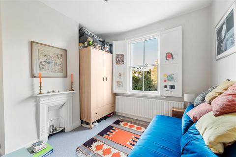 50 Bronson Road, London, SW20 8DY
