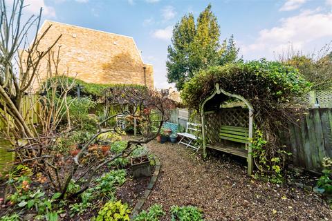 50 Bronson Road, London, SW20 8DY