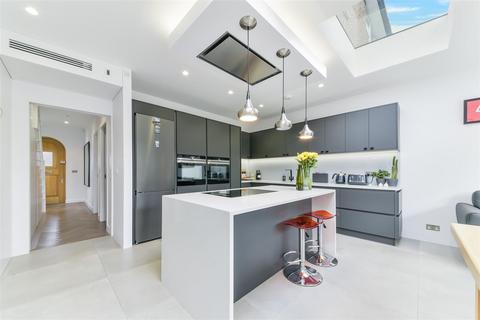 40 Linkway, London, SW20 9AU