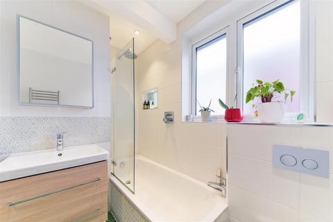 63 Abbott Avenue, London, SW20 8SG