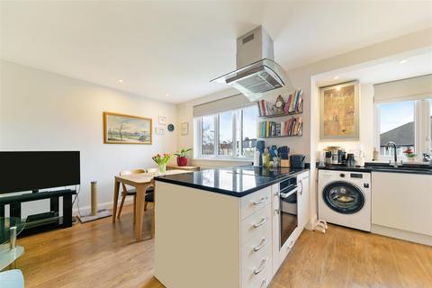 63 Abbott Avenue, London, SW20 8SG