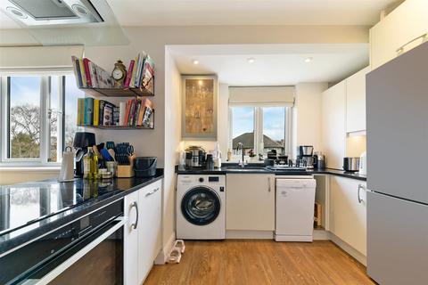 63 Abbott Avenue, London, SW20 8SG