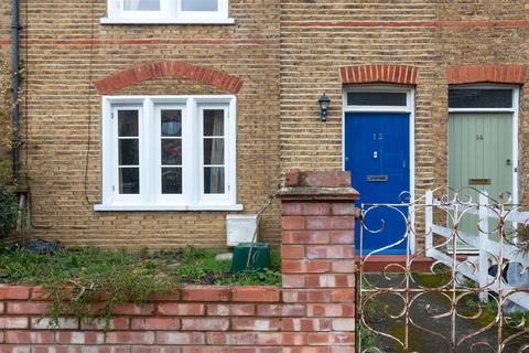 13 Bertram Cottages, London, SW19 1LQ