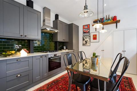 67 Trinity Road, London, SW19 8QZ