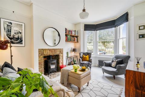 67 Trinity Road, London, SW19 8QZ